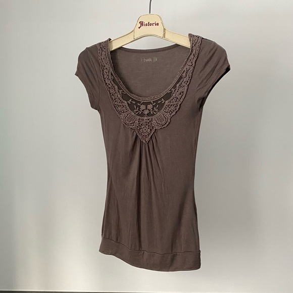 Brown t-shirt - Picture 1 of 2